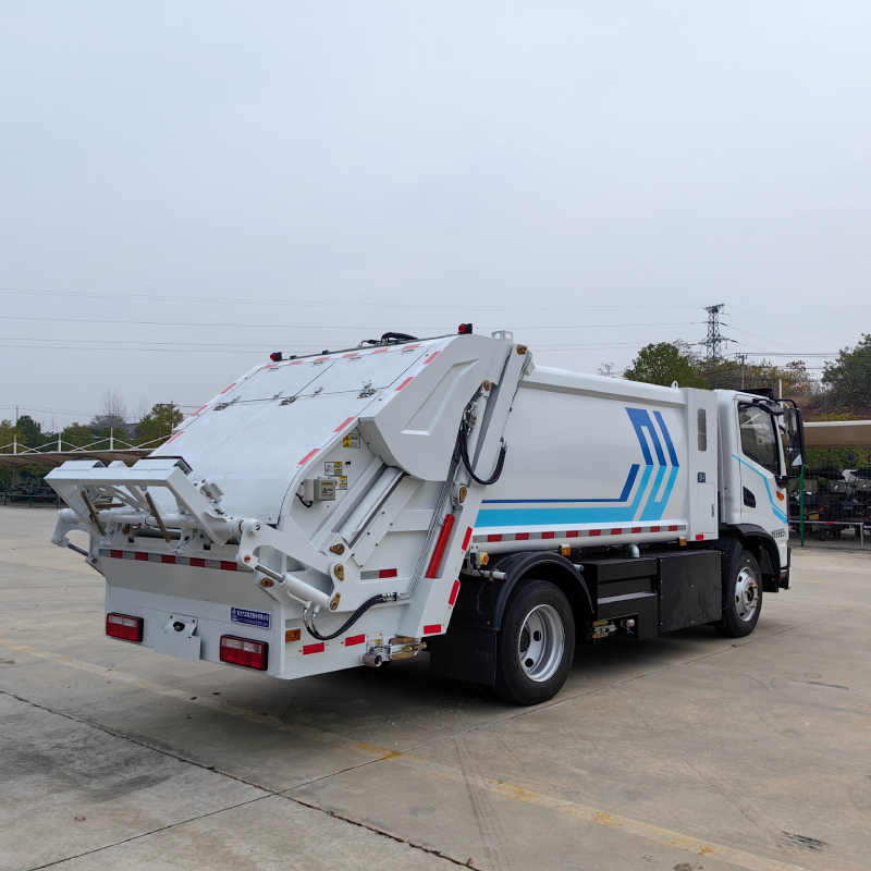 10t garbage truck (4)
