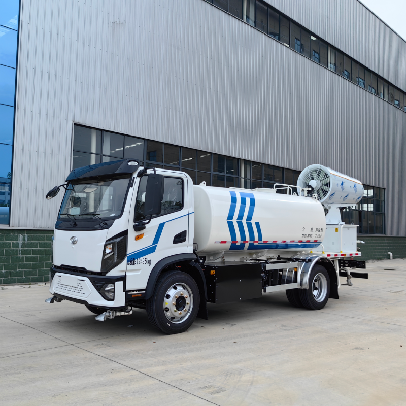 12.5 dust supression truck (3)