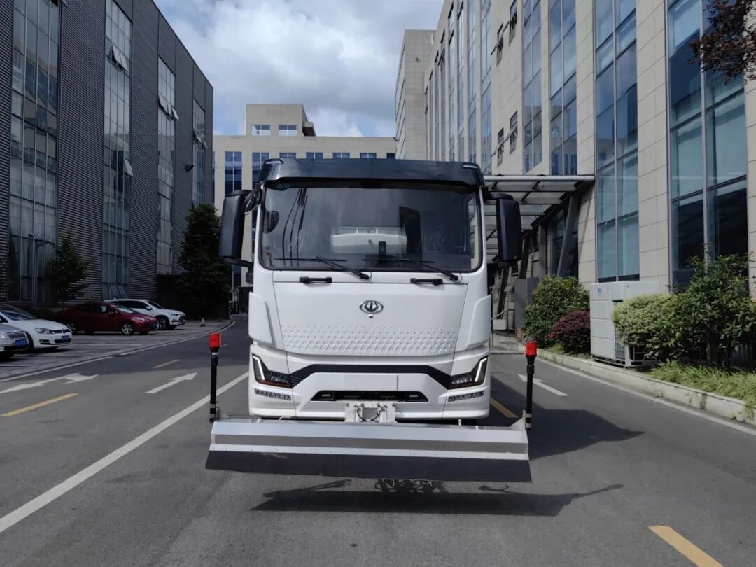 18T Road Cleaning Vehicle