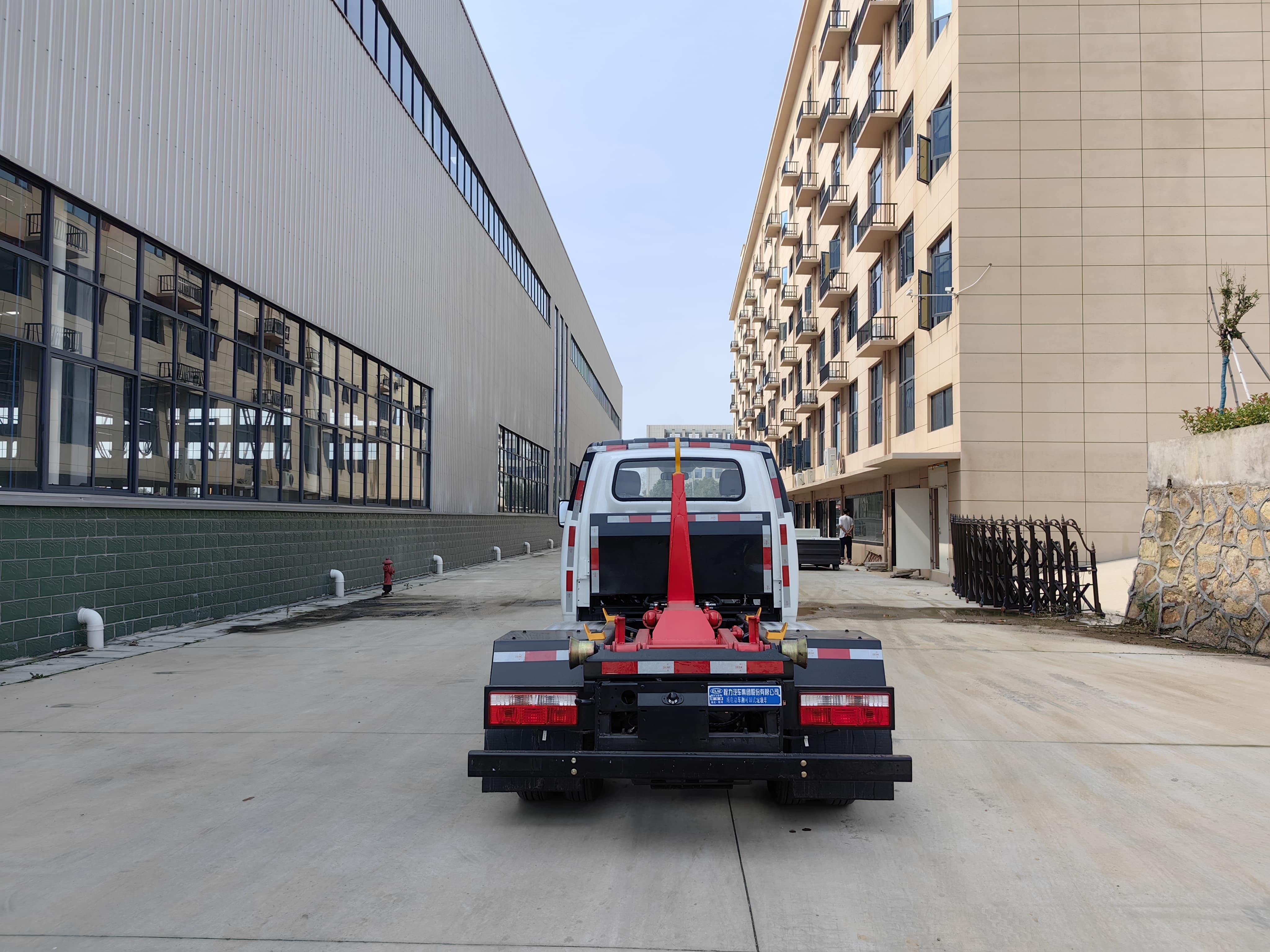 4.5T rear loader 4_compressed