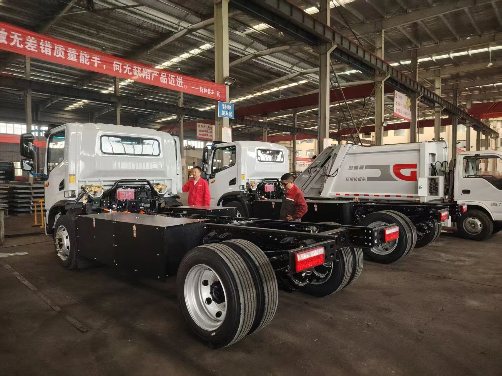 Yiwei Auto Delivery4