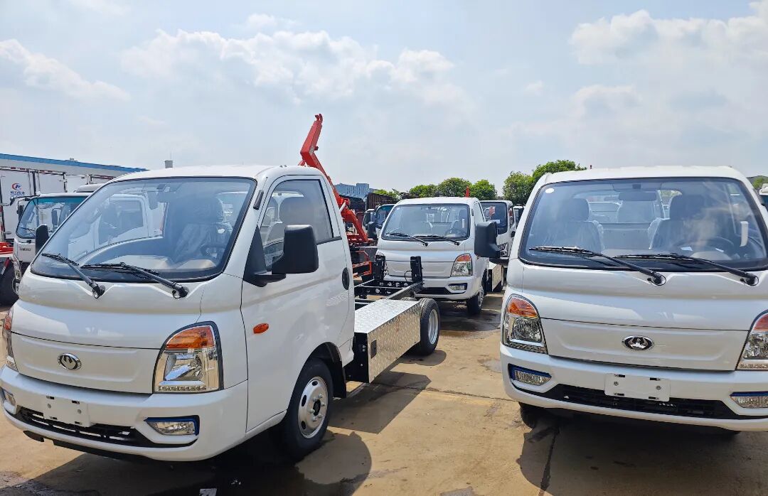Yiwei Auto Delivery9