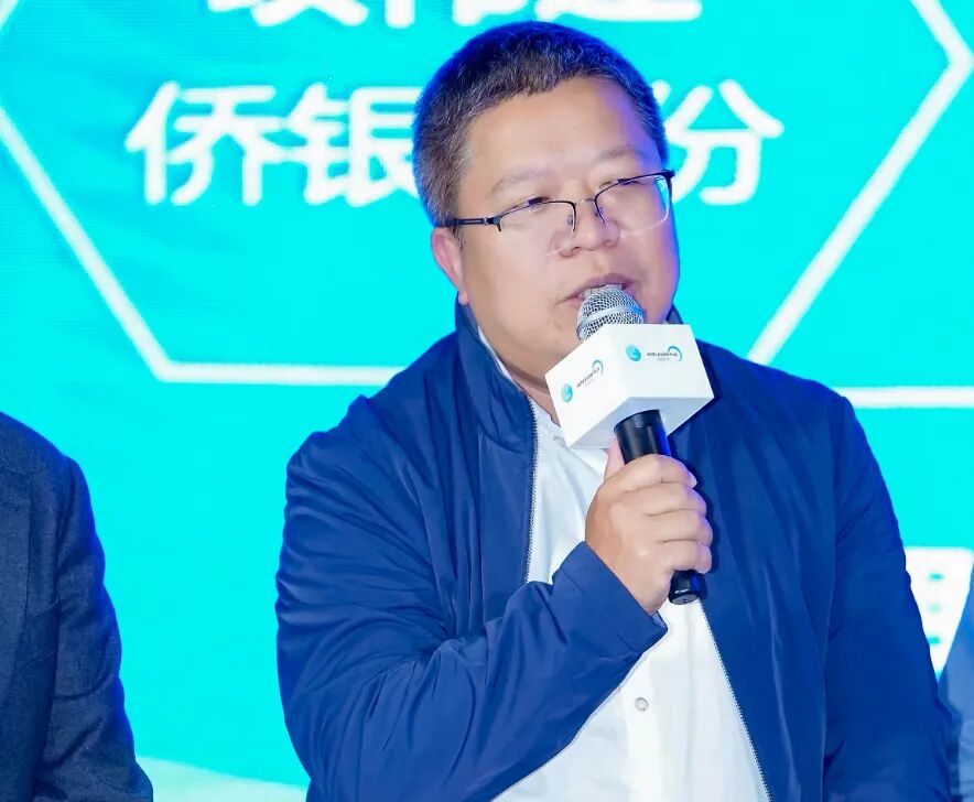 Yiwei Chairman Mr.Li