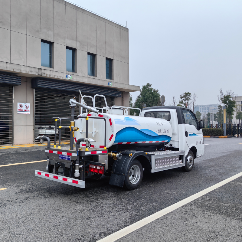street sprinkler truck (1)